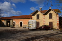 Château L'Ermitage, logements du personnel et cuvier